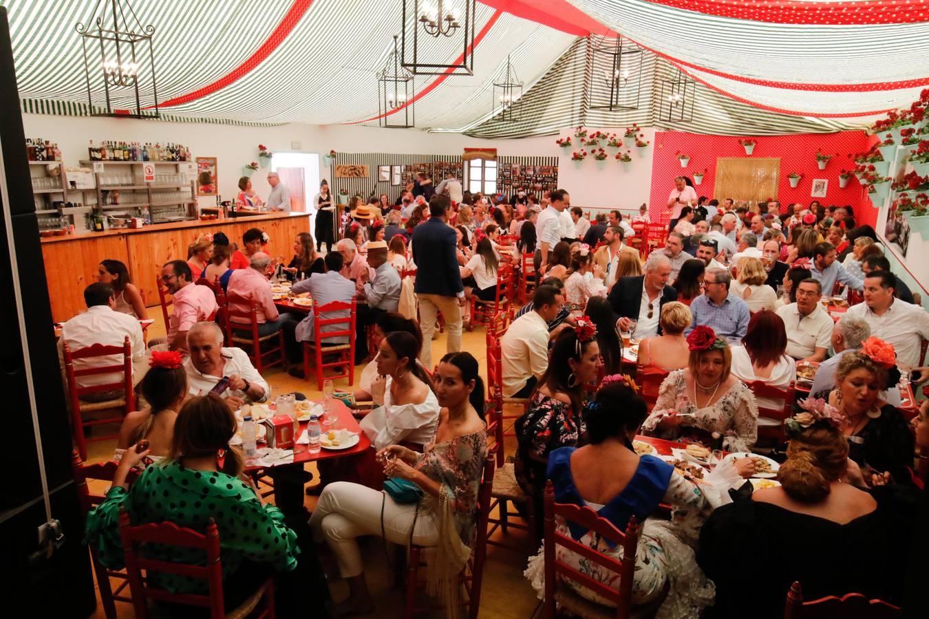 La Feria de Córdoba ya es un río de diversión sin dejar de fluir